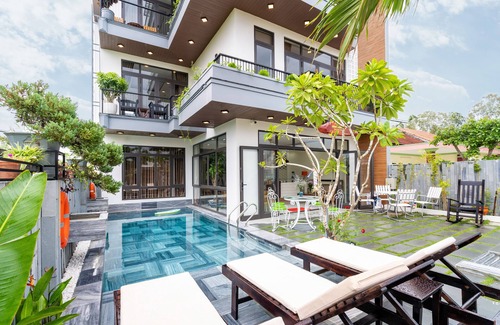 Cam Ha Villa | Ancient River Villa with outdoor swimming pool