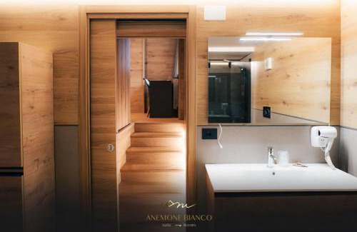 Passo del Tonale House | Anemone Bianco Suite Rooms