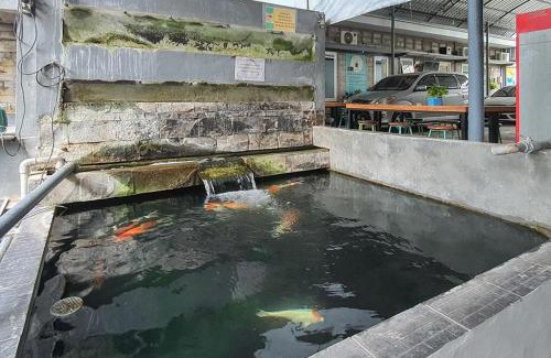 Caruban Hotel | Angrumba Family Homestay near RSUD Caruban Mitra RedDoorz