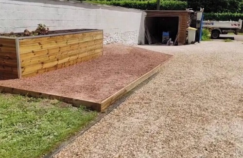 Bonnieres-sur-Seine Cabin | Animaux Acceptés , 3 Jaccuzis, Jardin de Paysagiste, Grand lit Confortable,