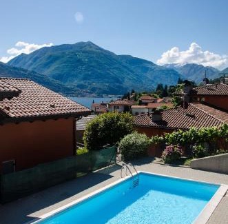 Calozzo Apartment | AnMa Cottages The Secret Garden