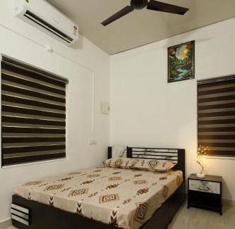 Quilon Apartment | Anoop's Lake View Cottage -2BHK