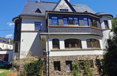 Gruenhain-Beierfeld Apartment | ansimali 1- Gemütliche FeWo mit Küche und Gartenblick in Grünhain-Beierfeld für Tierfreunde und Radliebhaber