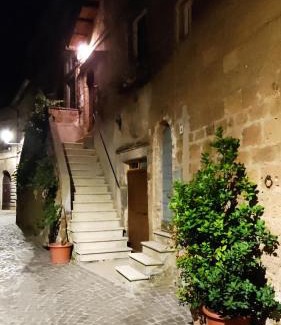 Barbarano Romano Apartment | antica dimora