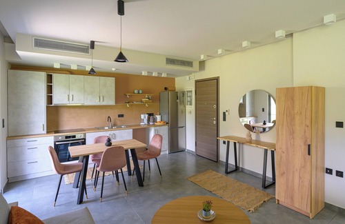 Archea Pissa Villa | Antinea Olympian Villa North studio