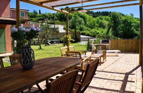 Fosdinovo Apartment | AntiquaeLunae - Callistemon