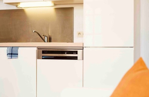 University District Apartment | Antwerp Terrace Haven: 1-BR Oasis in the Centre