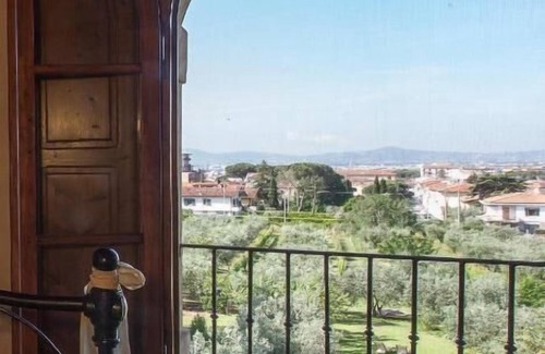 Sesto Fiorentino Apartment | Apartment with pool in the countryside 20 minutes from Florence