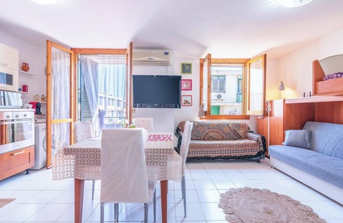 Costa Saracena-Castelluccio Apartment | Apartment 'Reysol Home' with Mountain View, Shared Pool & Wi-Fi