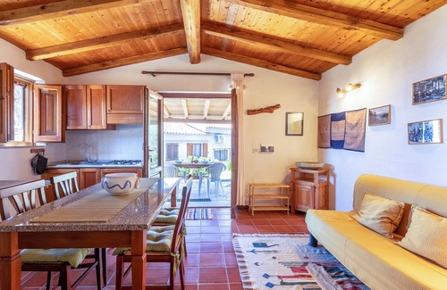 Paduledda Apartment | Apartment 'Rustico' with Sea View, Private Terrace and Air Conditioning