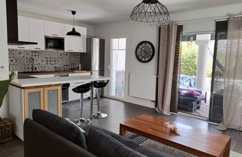 Behobie Apartment | Apart. 3 rooms, 30 m2 terrace, 1.5 km from Saint Jean de Luz, close to everything!