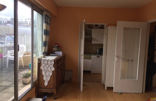 Croulebarbe Apartment | apart. luxury building, garden, elevator, terrace, garage, janitor