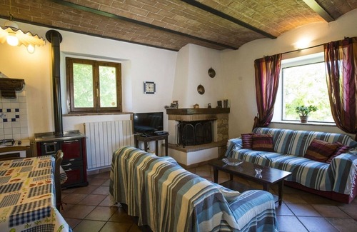 Monteriggioni House | APART. OF CHARM, AIR CONDITIONING, FENCED POOL IN THE HEART OF CHIANTI-FLORENCE