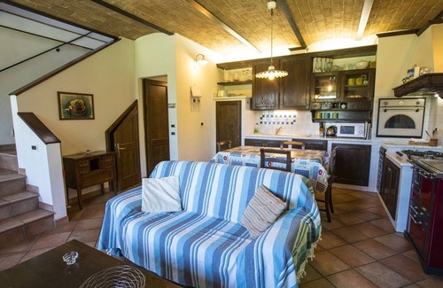 Monteriggioni House | APART. OF CHARM, AIR CONDITIONING, FENCED POOL IN THE HEART OF CHIANTI-FLORENCE