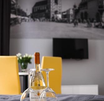 Wesoła Zachod Apartment | Apartament Kryształowy Kraków, Stare Miasto