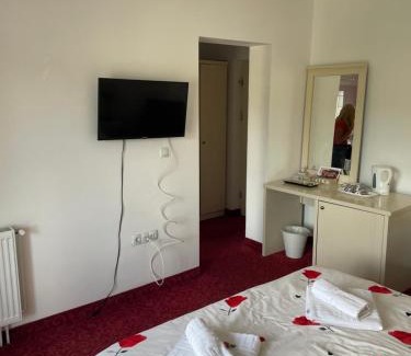 Baile Unu Mai Apartment | Apartament Lora