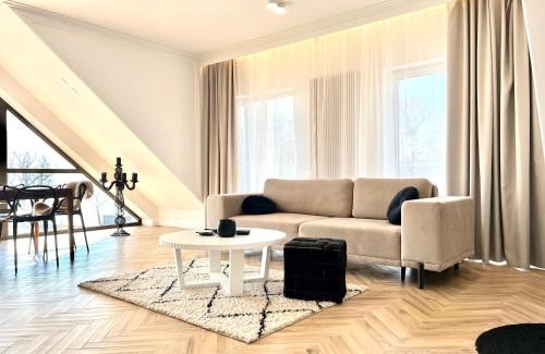 Wilkasy Apartment | Apartament Masuria Sky w Nautica Resort z widokiem na jezioro Niegocin