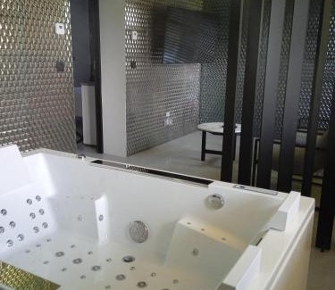 Wrzosowo Apartment | Apartament Monika Dziwnówek Wrzosowo z jacuzzi