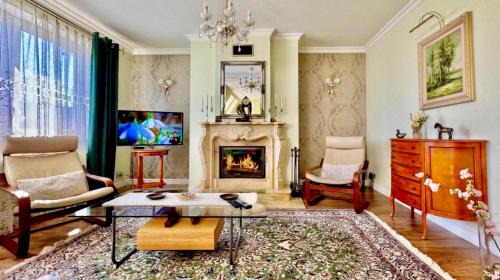 Szczawno-Zdroj Apartment | Apartament Pers - przytulny, klimatyzowany, z kominkiem i bezpłatnym parkingiem