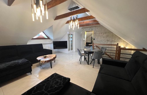 Kielce Apartment | APARTAMENT PIEKOSZOWSKA Targi Domek Parking