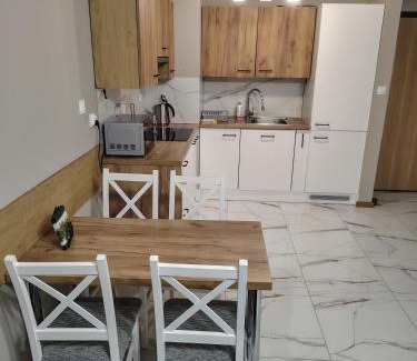 Uniejow Apartment | APARTAMENT UNIEJÓW Długa