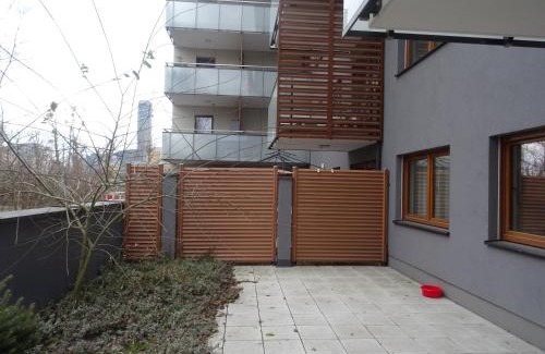 Stare Miasto Apartment | Apartament w centrum, garaż i jakuzzi w cenie