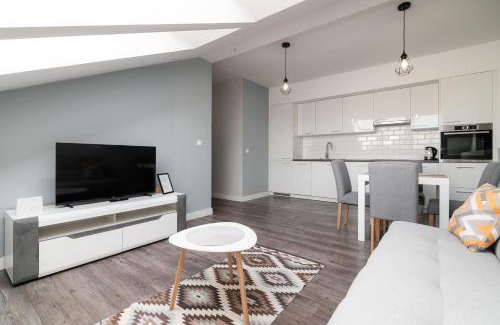 Plock Apartment | APARTAMENT WARSZAWSKA klimatyzacja zamknięte osiedle parking