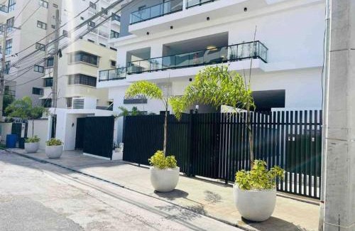 Lope De Vega Apartment | Apartamento Amueblado Torre Catalonia Met