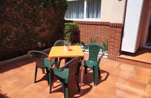 Mogro Apartment | Apartamento con jardín privado cerca playa Usil - Mogro