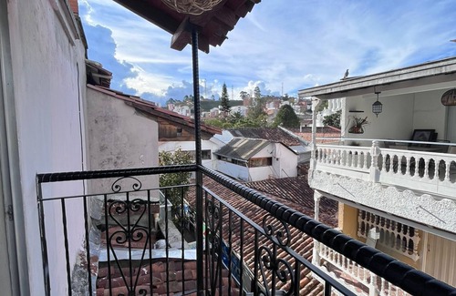 Marinilla Apartment | Apartamento ubicado a solo 10 metros del parque principal de marinilla