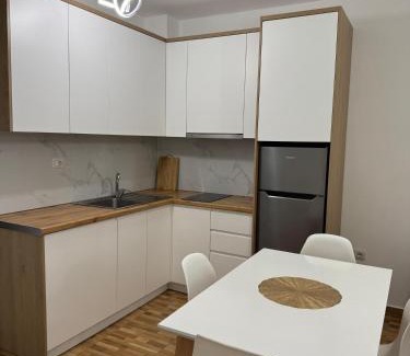 Shengjin Apartment | Apartaments Shengjin with sea view