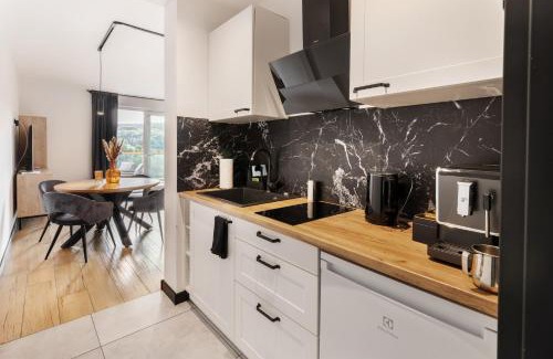 Swieradow-Zdroj Apartment | Apartamenty Larice - balia lub sauna sesja gratis ten weekend 24-26 paź morsowanie w basenie