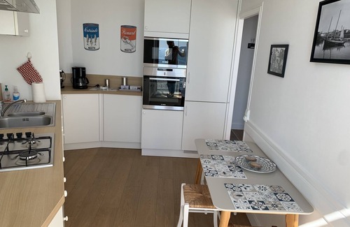 Concarneau Apartment | APARTEMENT FACING THE SEA Downtown Concarneau "Le Balcon Bleu