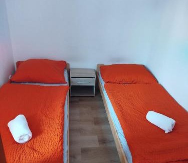 Cerveny Kostelec Apartment | Apartmán Lhota