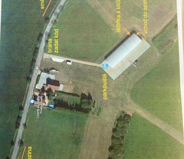 Podhradi Apartment | Apartmán na letišti, Porák 618