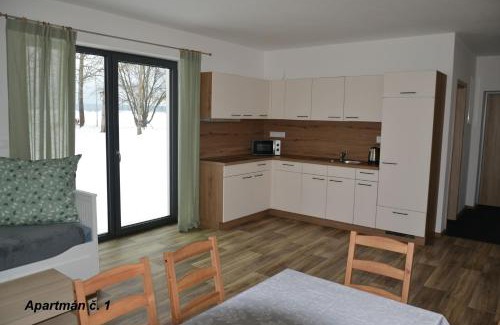 Suchdol nad Luznici Apartment | Apartmány Benátky