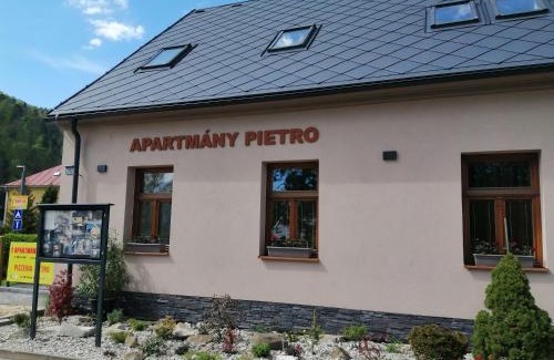 Oravsky Podzamok Apartment | APARTMÁNY PIETRO