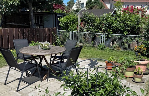 Kirchmoser Apartment | Apartment on Möser See-directly on the Havel cycle path, 5 minutes' walk from the beach