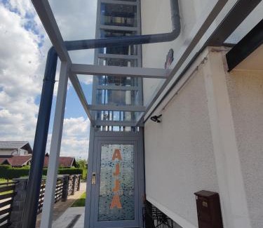 Sencur Apartment | Apartma AJJA