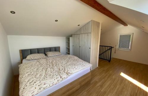 Hrib pri Hinjah Apartment | Apartmaji Paletino