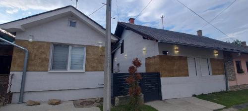 Vrdnik Apartment | Apartmani Vranić