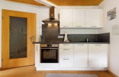 Bad Peterstal-Griesbach Apartment | Apartment 'Kapellenblick' with Shared Garden, Balcony and Wi-Fi