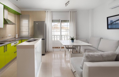 El Morche Apartment | Apartment 'Ático El Morche' with Sea View, Wi-Fi and Air Conditioning