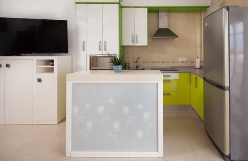 El Morche Apartment | Apartment 'Ático El Morche' with Sea View, Wi-Fi and Air Conditioning