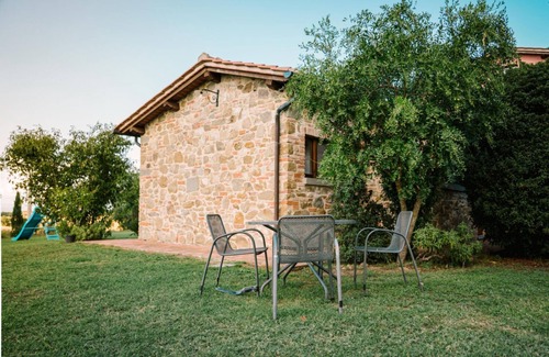 Badicorte Apartment | Apartment for 4 people in a farmhouse in Valdichiana in Tuscany