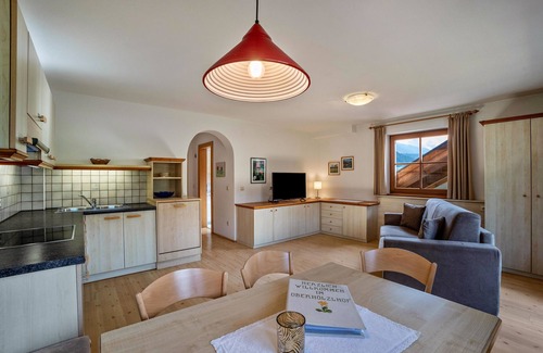 Valdaora di Sopra Apartment | Apartment '1' with Mountain View, Shared Garden and Wi-Fi