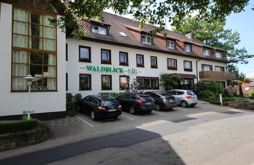 Donaueschingen Apartment | Apartment 2 Etage Wohnung mit Balkon, Max. 6 Personen