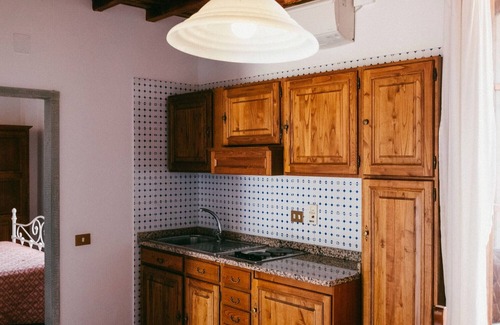 San Donato in Fronzano Apartment | Apartment '29 C Fattoria Degli Usignoli' with Shared Pool, Wi-Fi and Air Conditioning