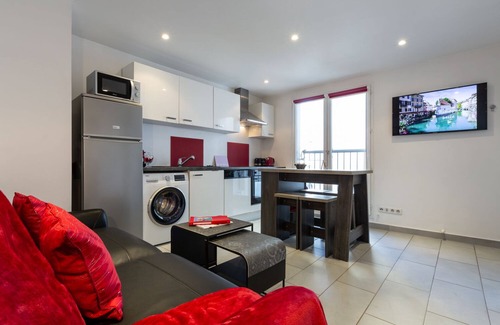 Annecy Old Town Apartment | Apartment 2 rooms in Annecy downtown and private parking