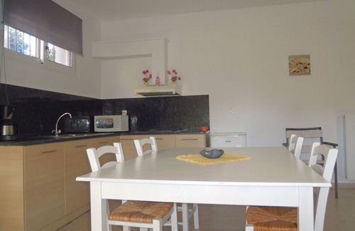 Kamilari Apartment | Apartment 70 m2 to 4persons, washing machine, swimming pool, private parking